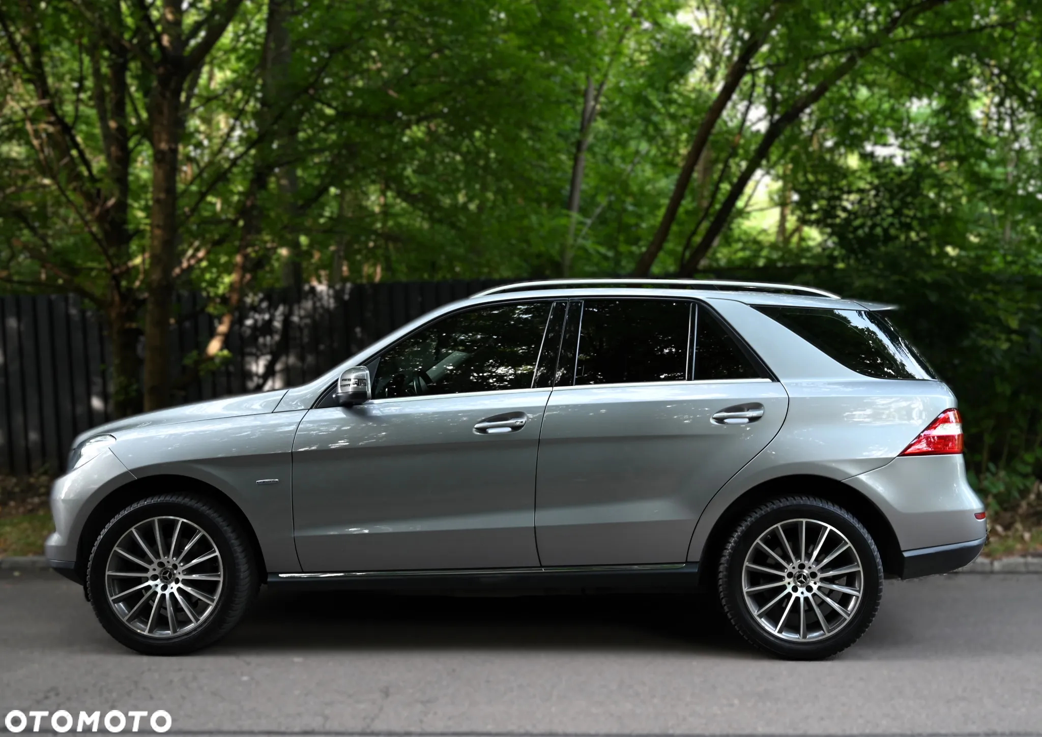 Mercedes-Benz ML - 26