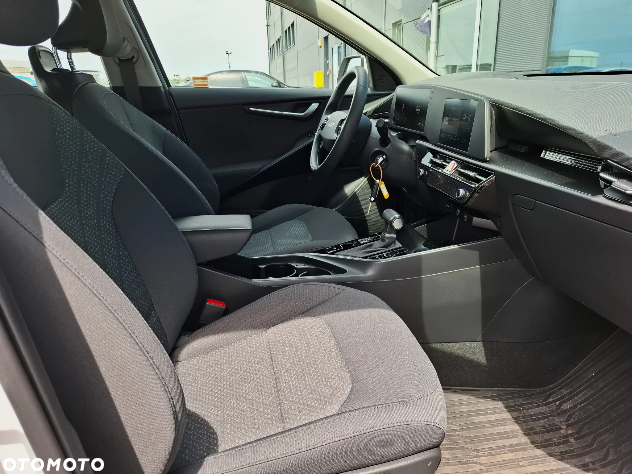Kia Niro 1.6 GDI Hybrid M - 17