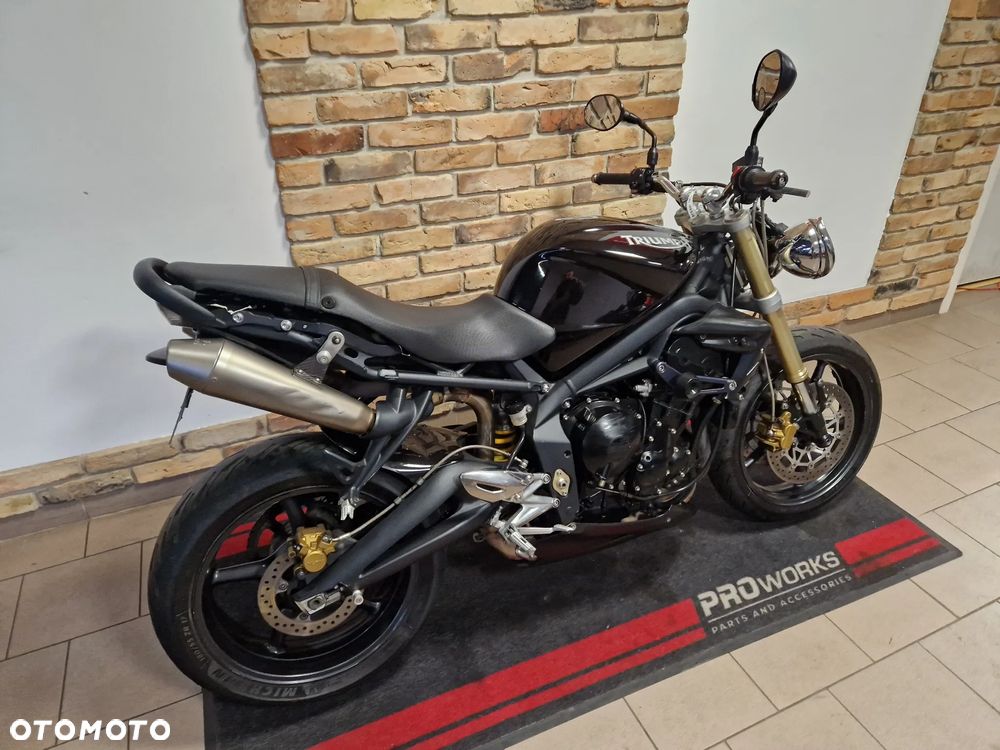 Triumph Street Triple - 4