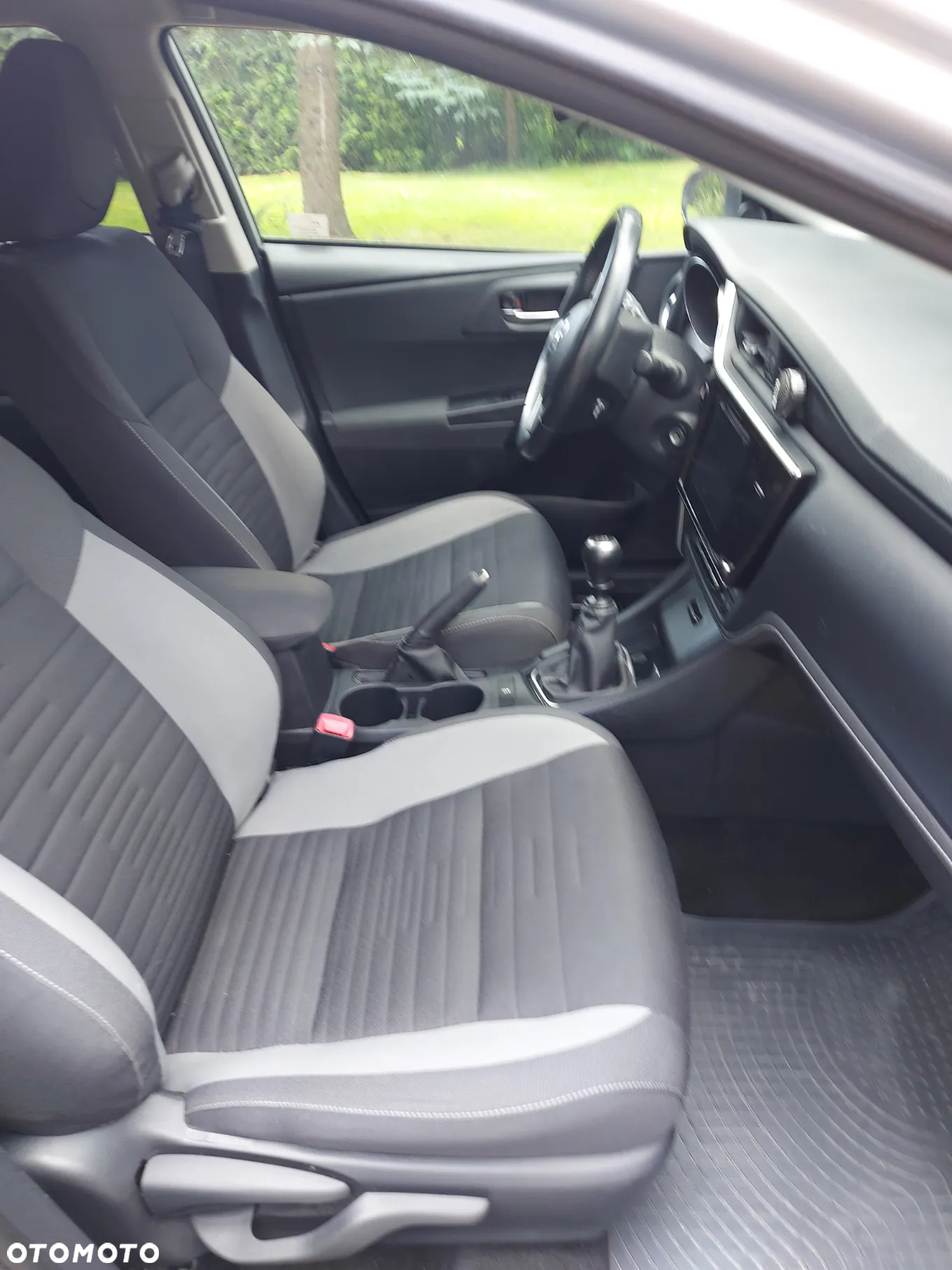 Toyota Auris 1.6 Comfort - 10