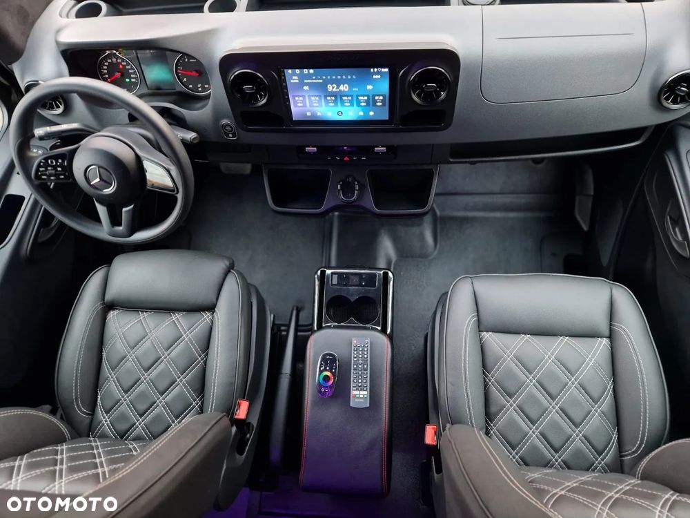 Mercedes-Benz Sprinter - 18