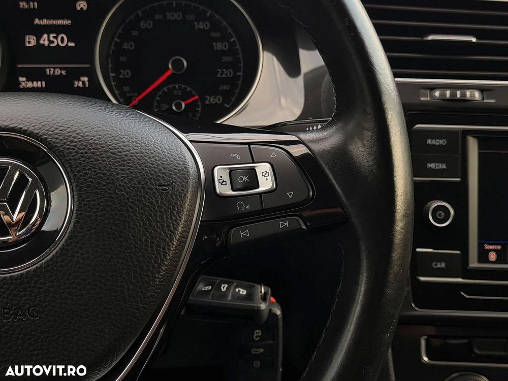 Volkswagen Golf - 18