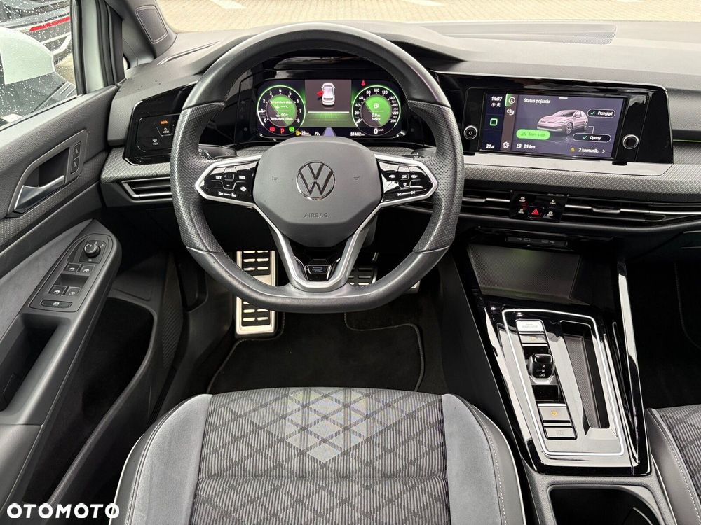 Volkswagen Golf - 11