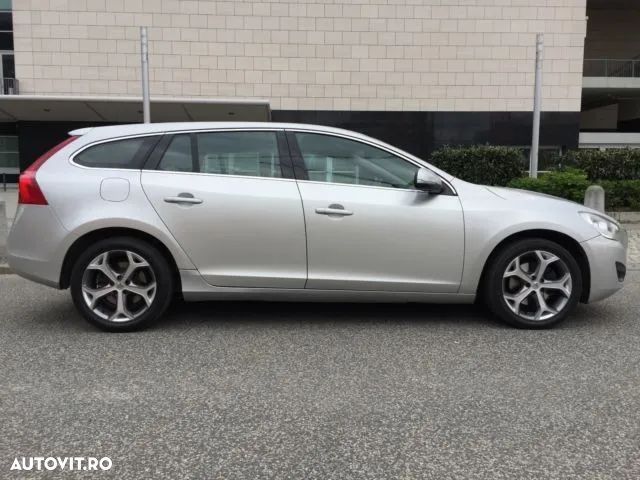 Volvo V60 D3 Geartronic Momentum - 7