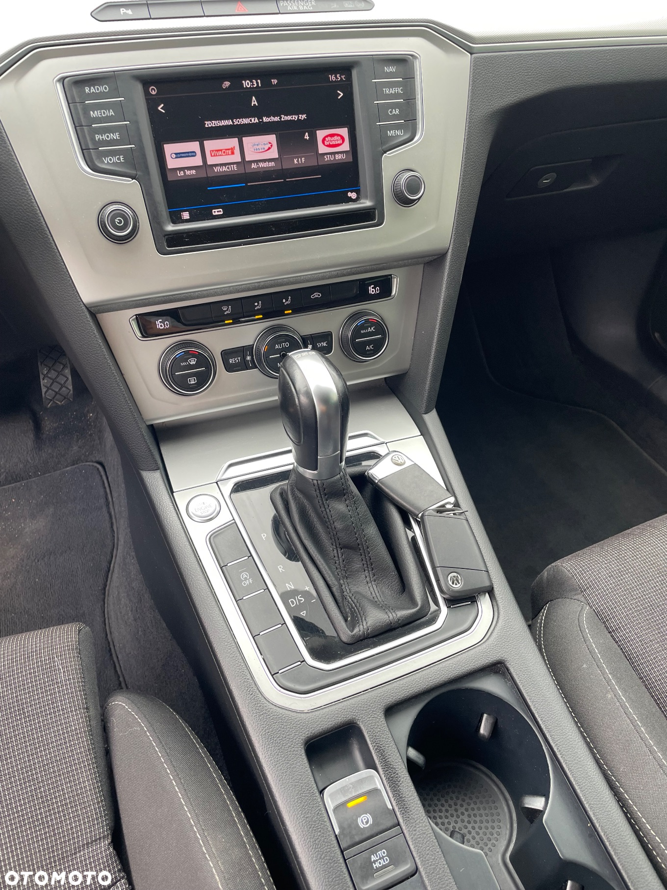 Volkswagen Passat Variant 1.6 TDI SCR DSG Trendline - 11