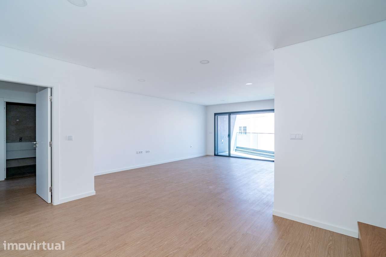 Apartamento T3 Duplex Novo com Terraço, Estacionamentos, em Aveiro. - Grande imagem: 2/42