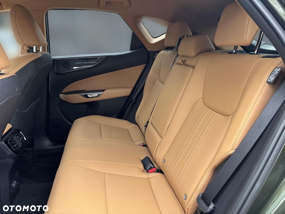 Lexus NX 350h Prestige AWD - 18