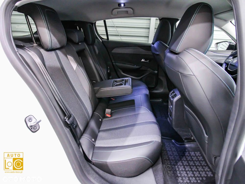 Peugeot 308 1.2 PureTech Allure Pack S&S EAT8 - 11