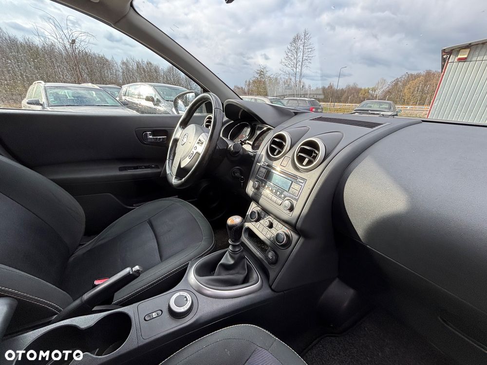 Nissan Qashqai 2.0 4x4 Tekna - 28