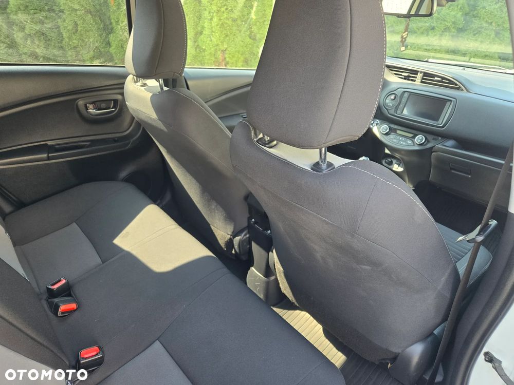 Toyota Yaris 1.5 Premium - 9