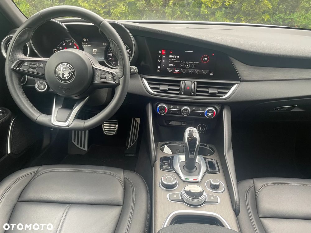 Alfa Romeo Giulia - 6