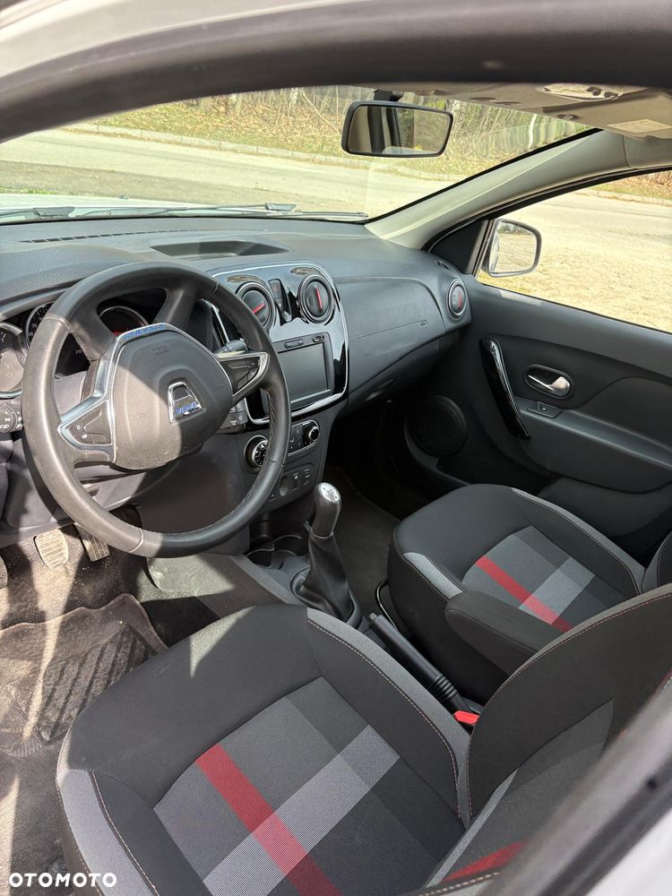 Dacia Sandero - 4