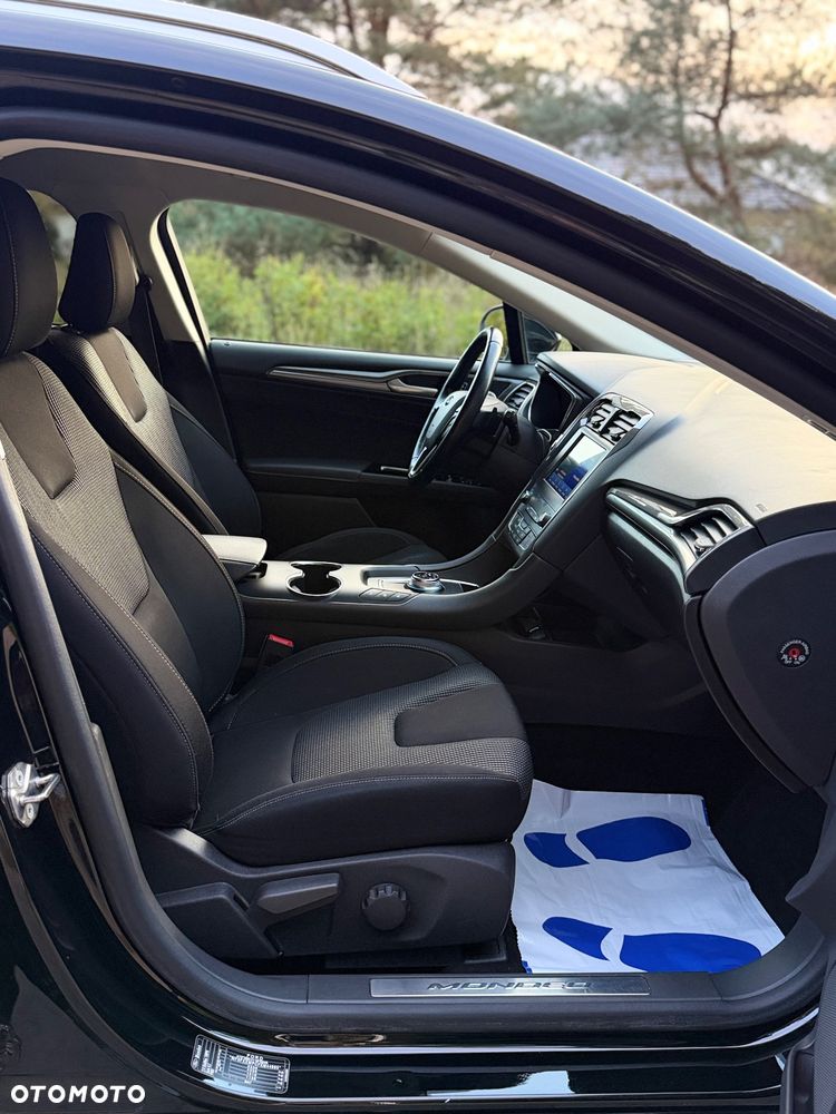 Ford Mondeo 2.0 EcoBlue Titanium - 21