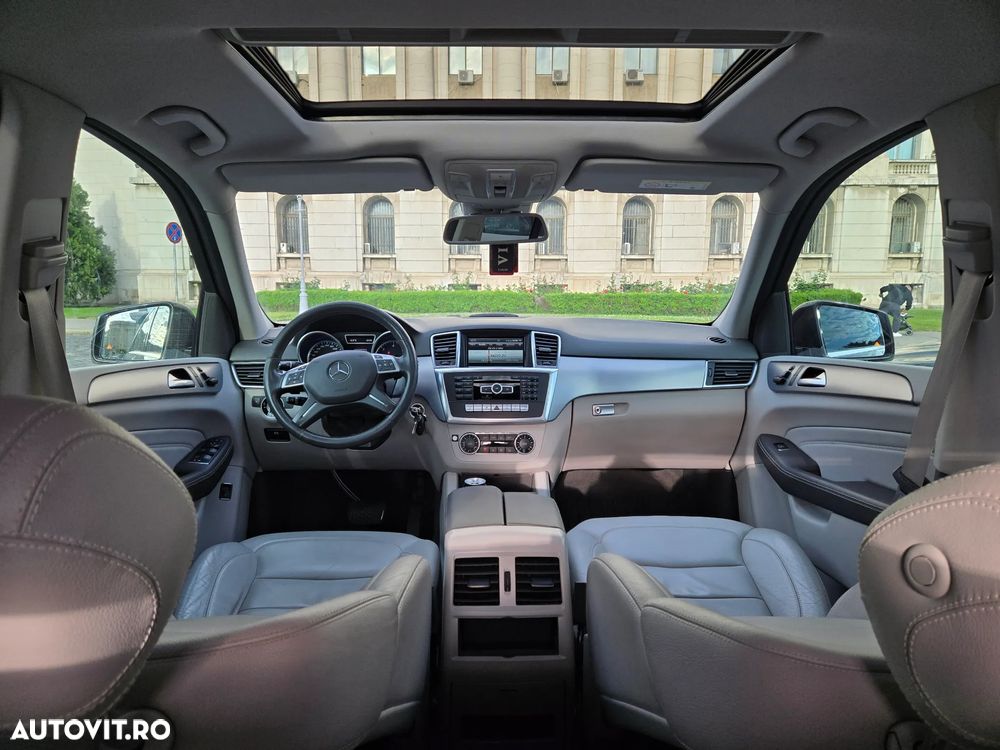 Mercedes-Benz ML 350 BlueTEC 4MATIC 7G-TRONIC - 7