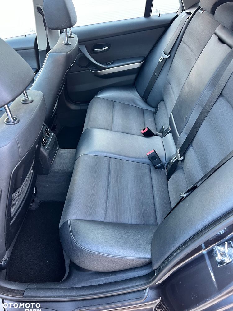 BMW Seria 3 320d - 12