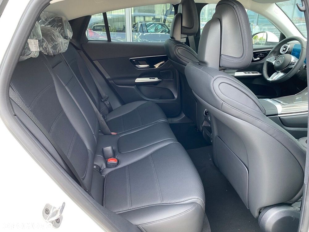 Mercedes-Benz GLC - 21