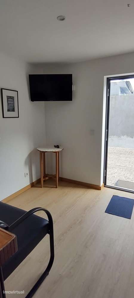 Casa com 1 quartos - localizado em Campanhã Porto - Grande imagem: 2/23