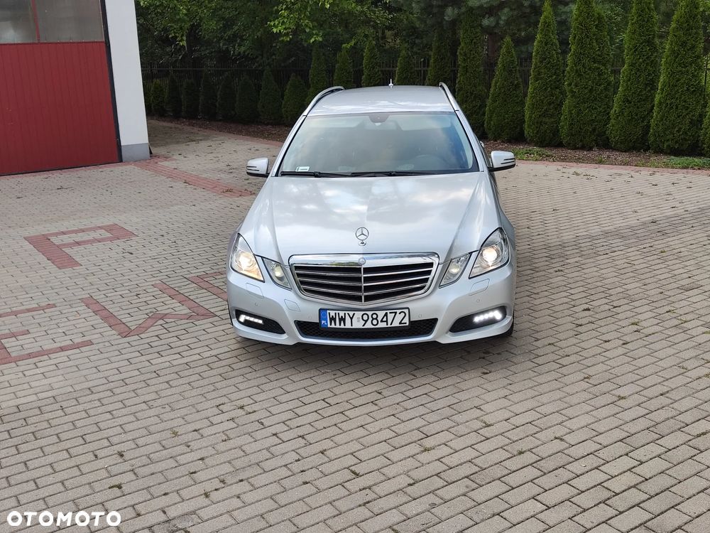 Mercedes-Benz Klasa E 200 CDI DPF BlueEFFICIENCY Automatik Avantgarde - 3