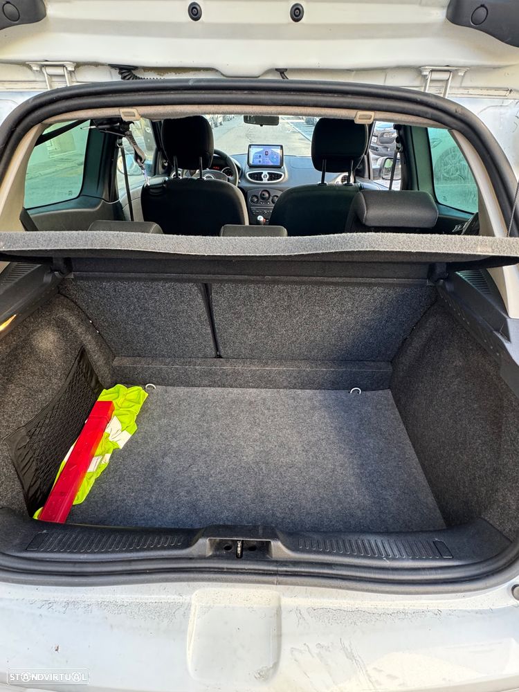 Renault Clio - 14
