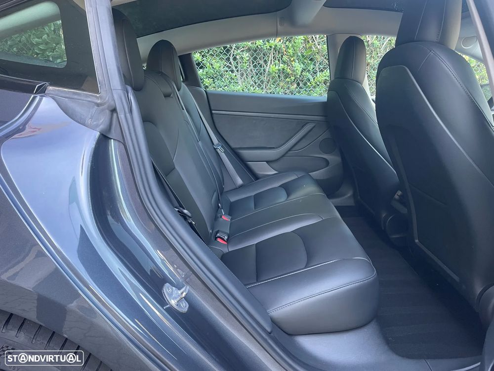 Tesla Model 3 RWD - 26