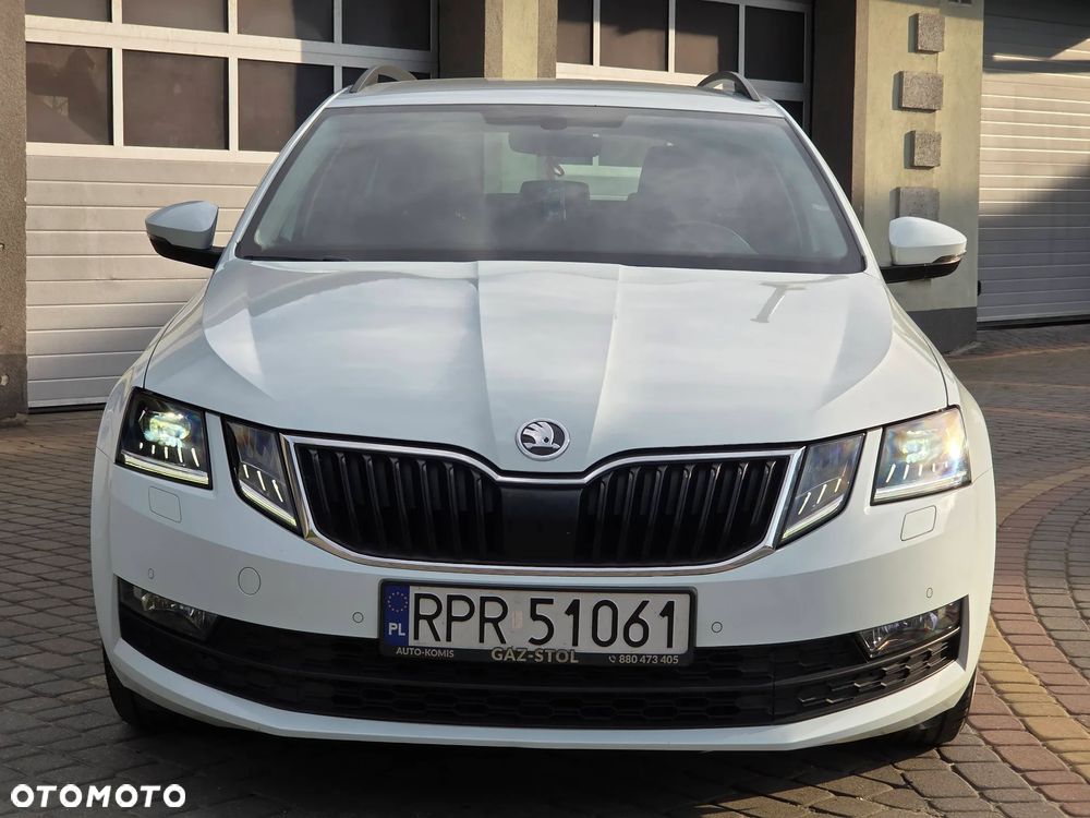 Skoda Octavia 2.0 TDI Style DSG - 6