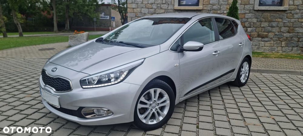 Kia Ceed 1.4 CVVT Dream Team Edition - 6