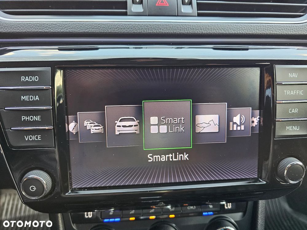 Skoda Superb 2.0 TDI 4x4 L&K DSG - 23