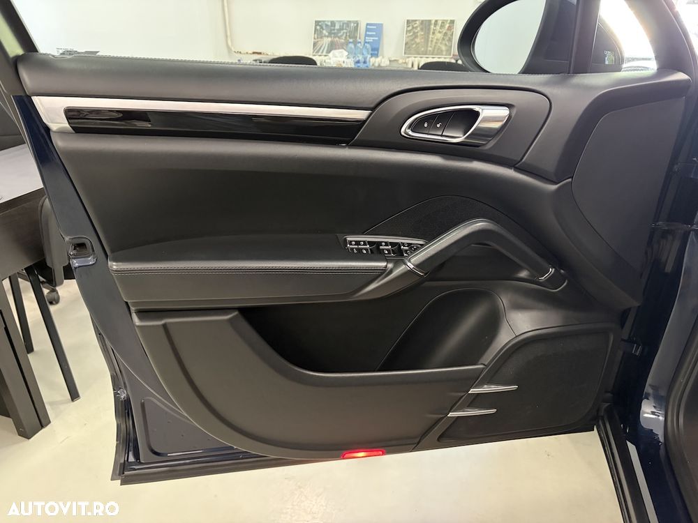 Porsche Cayenne 3.0TD TipTronic - 8
