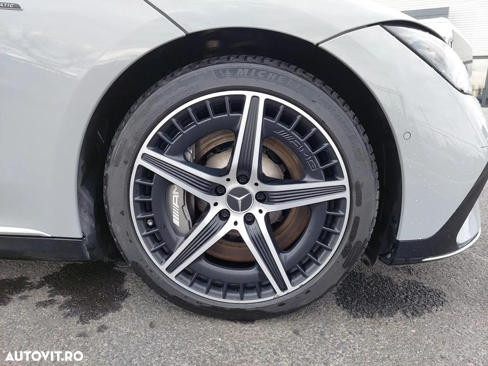Mercedes-Benz EQE Mercedes-AMG 43 4MATIC - 15