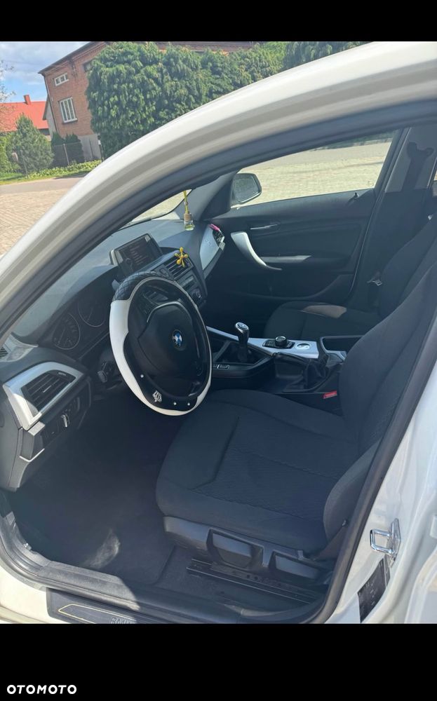 BMW Seria 1 116i - 6
