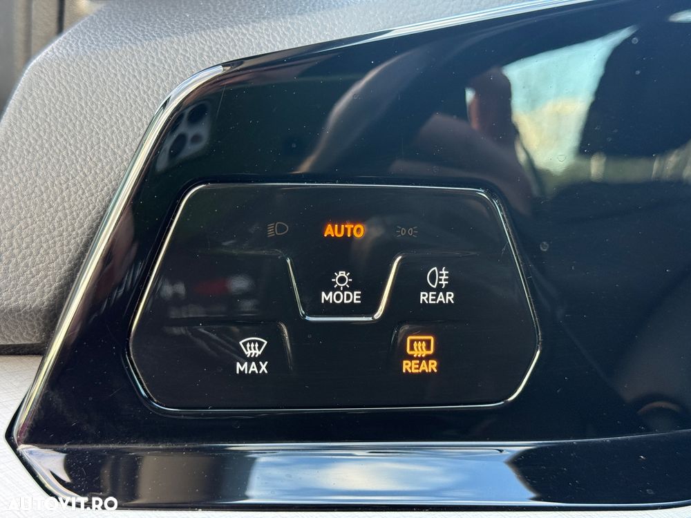 Volkswagen Golf 2.0 TDI 116CP DSG Life - 23