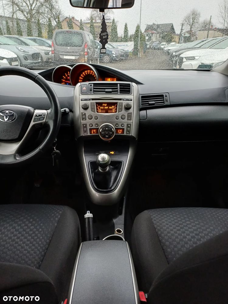 Toyota Verso 2.0 D-4D 2010 7os - 19