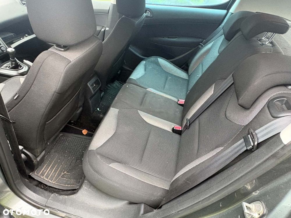 Peugeot 308 - 5