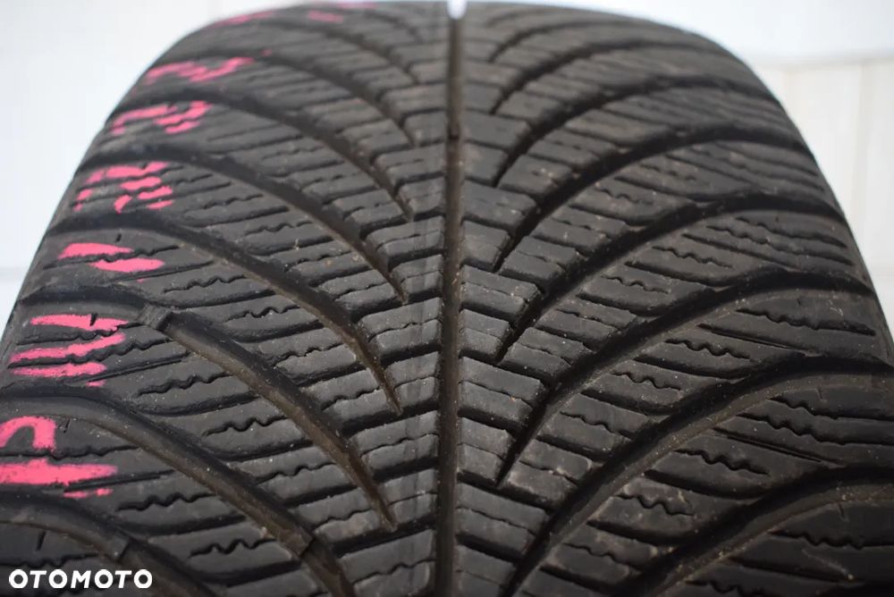 R18 235/45 Goodyear Vector 4 Seasons GEN-2 Wysyłka gratis! - 1