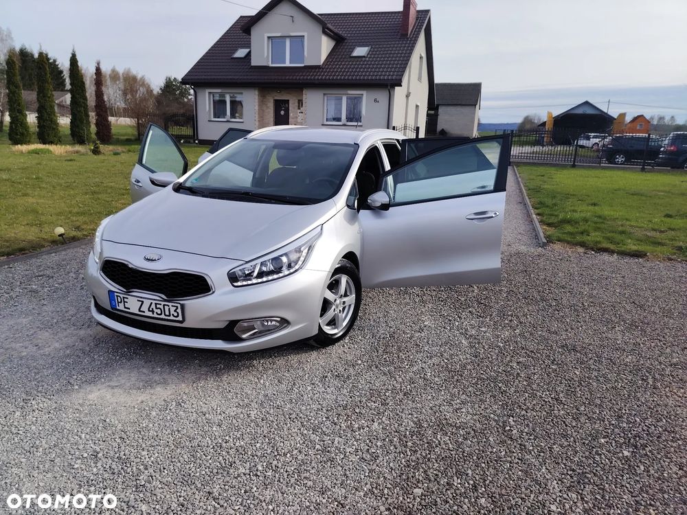 Kia Ceed 1.6 GDI Dream Team Edition - 9