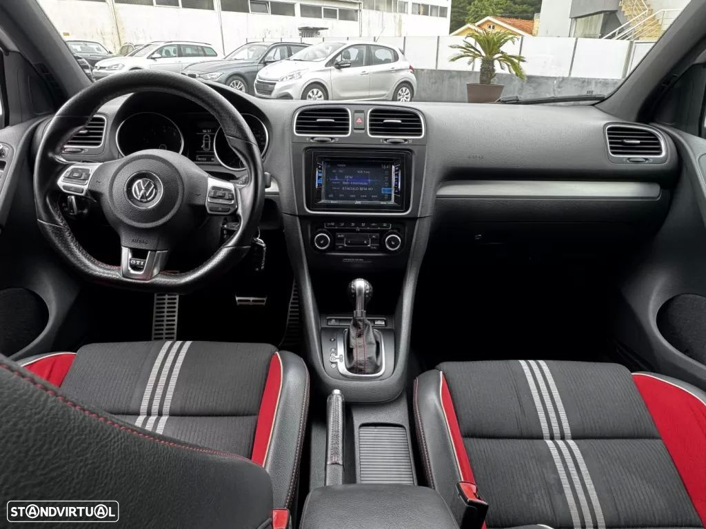 VW Golf 2.0 GTI DSG adidas - 24