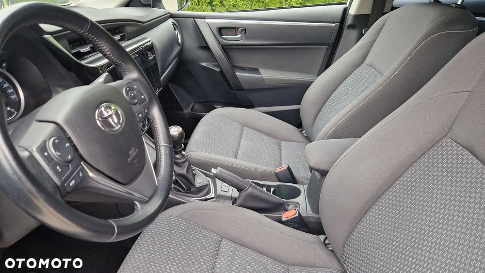 Toyota Corolla 1.6 Comfort - 30