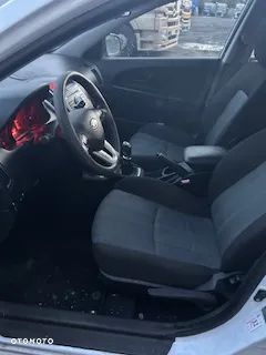 Kia Ceed - 7
