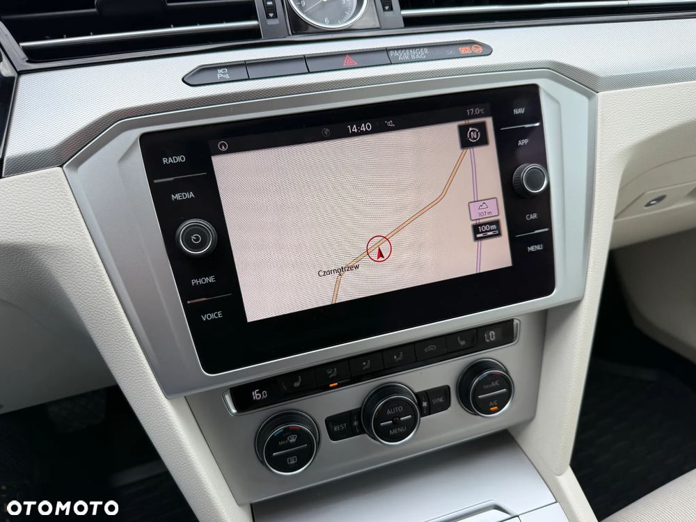 Volkswagen Passat 2.0 TDI (BlueMotion Technology) DSG Highline - 23