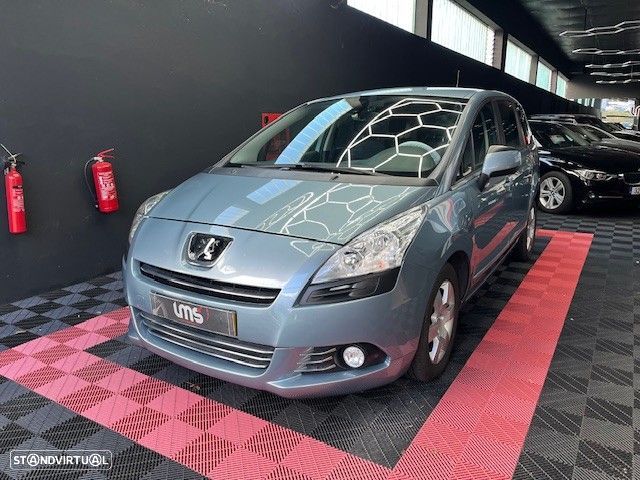 Peugeot 5008 1.6 HDi Executive - 3