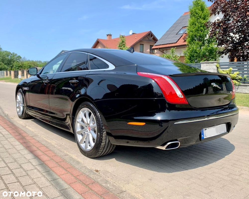 Jaguar XJ 3.0 D V6 Premium Luxury - 8