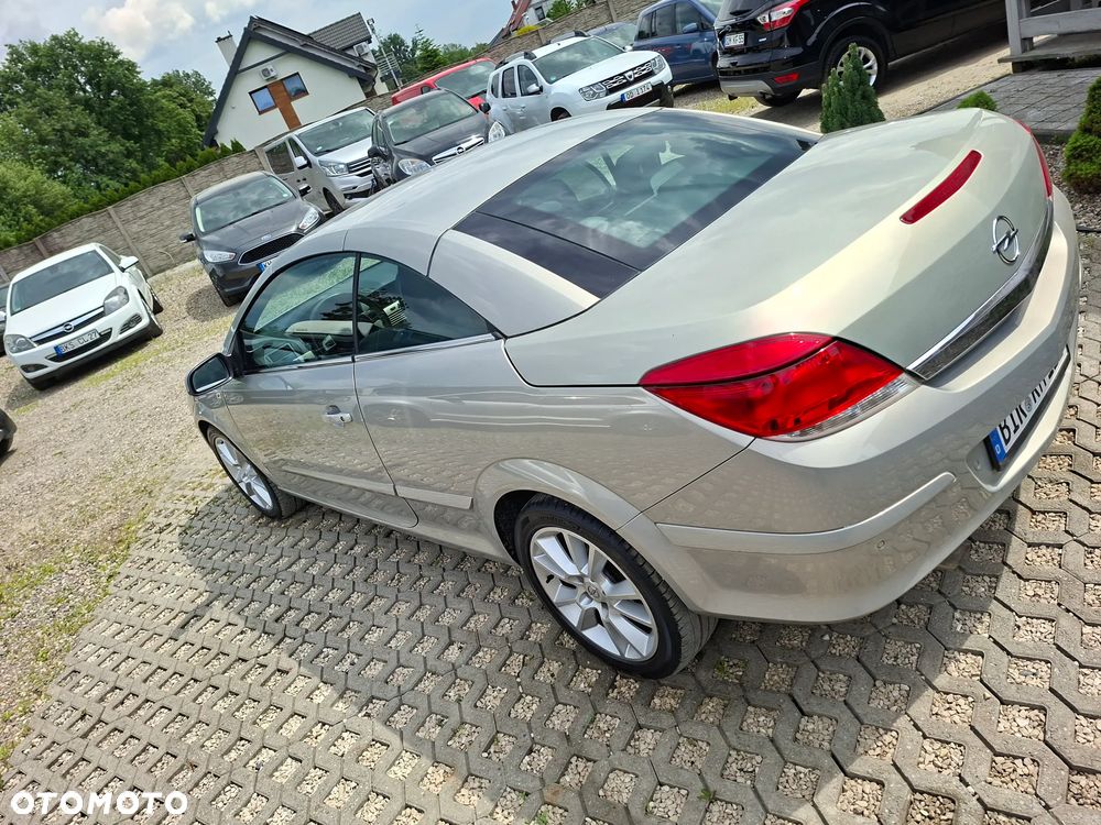 Opel Astra 1.8 Black&White - 5