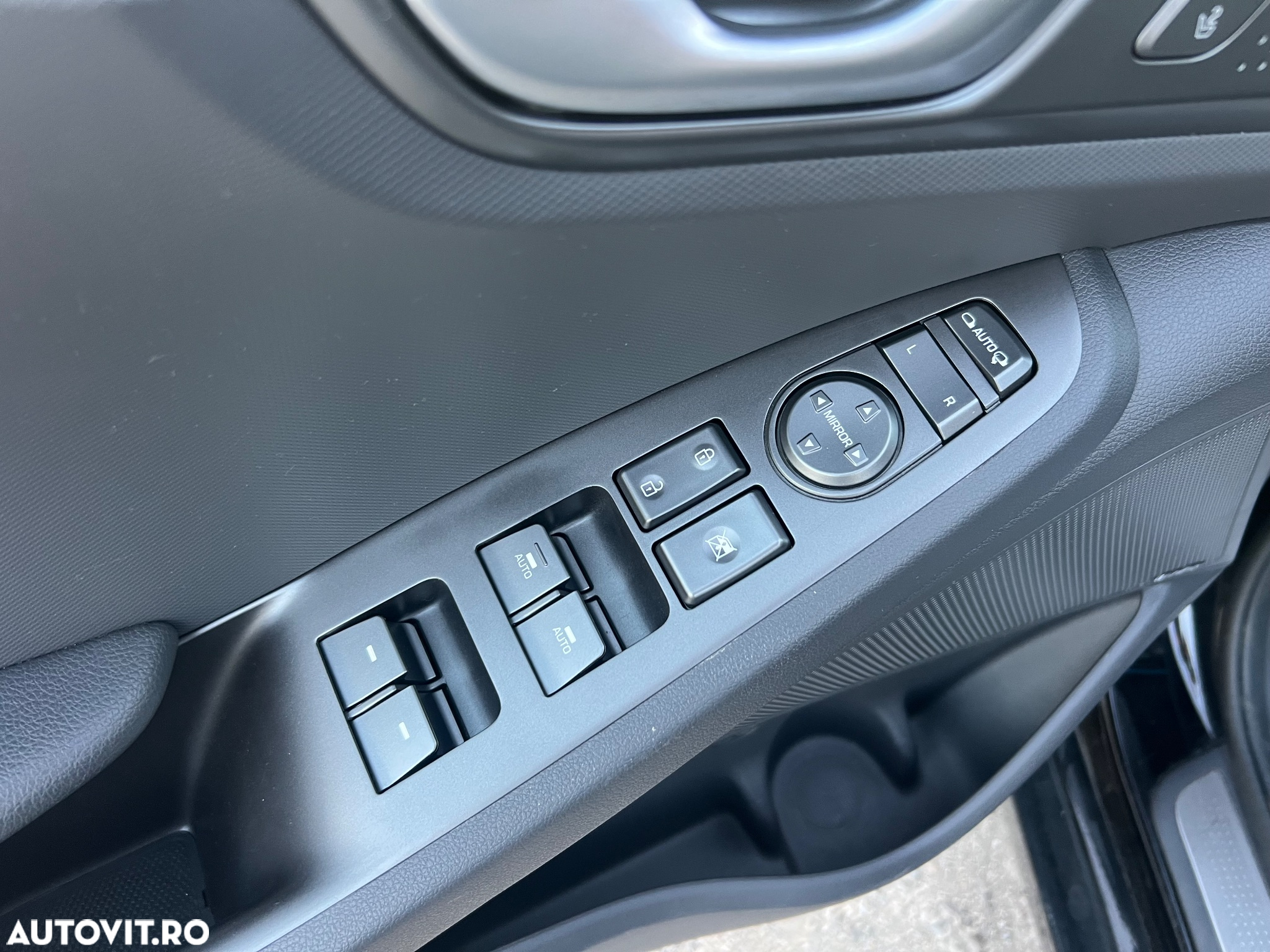 Hyundai IONIQ Plug-In Hybrid 1.6 141CP Exclusive - 20