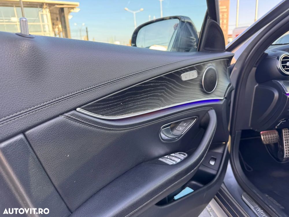 Mercedes-Benz E 220 d 9G-TRONIC AMG Line - 9