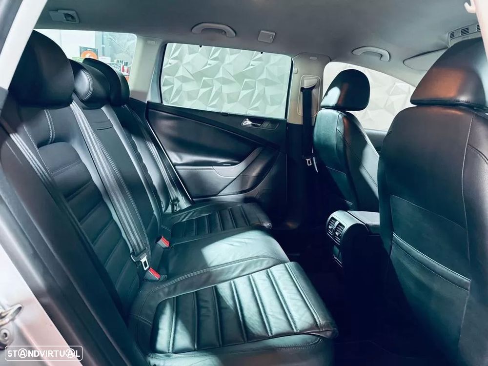 VW Passat Variant 2.0 TDi Highline DSG - 20