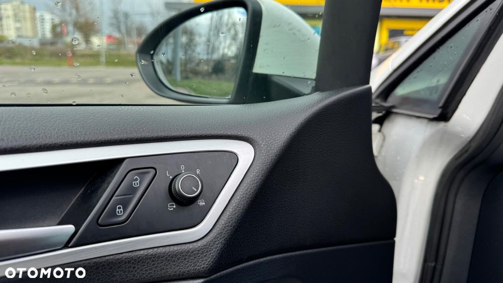 Volkswagen Golf 1.6 TDI BlueMot Comfortline - 13
