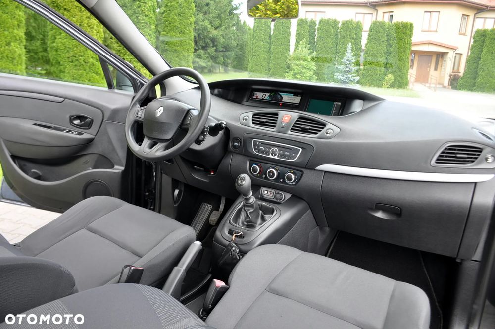 Renault Scenic 1.6 16V Luxe Privilege - 26