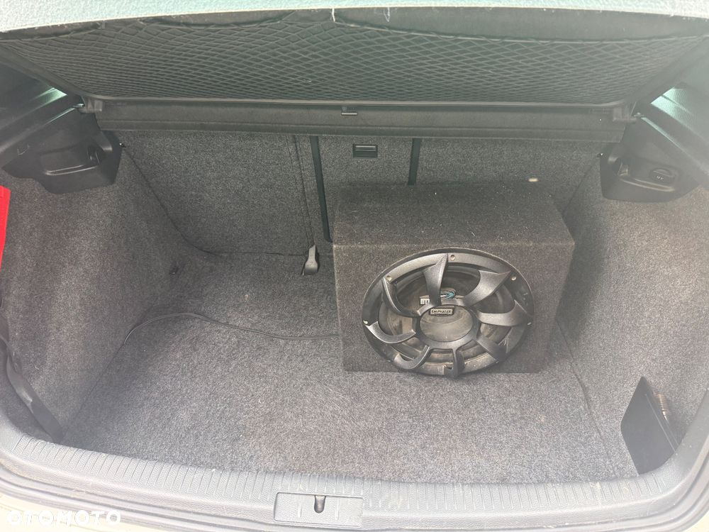 Volkswagen Golf 2.0 GTI adidas - 29