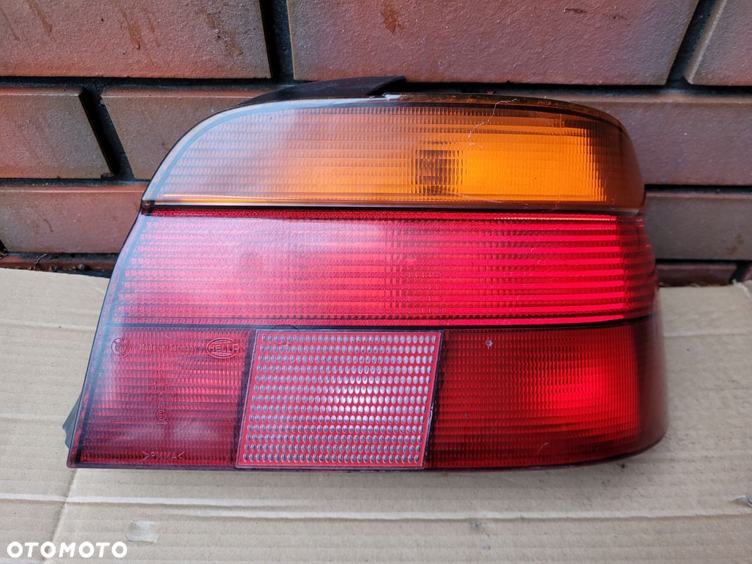 BMW 5 E39 SEDAN 96-99 Lampa PRAWA tył tylna EUROPA - 1