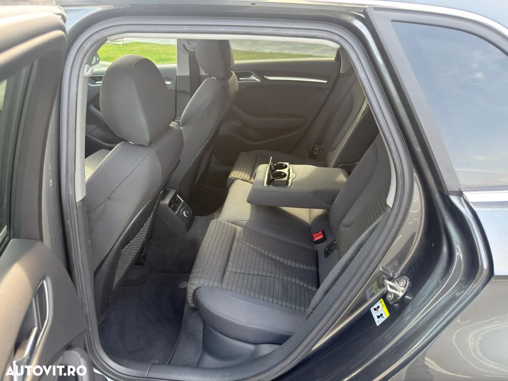 Audi A3 1.6 TDI ack sport - 9